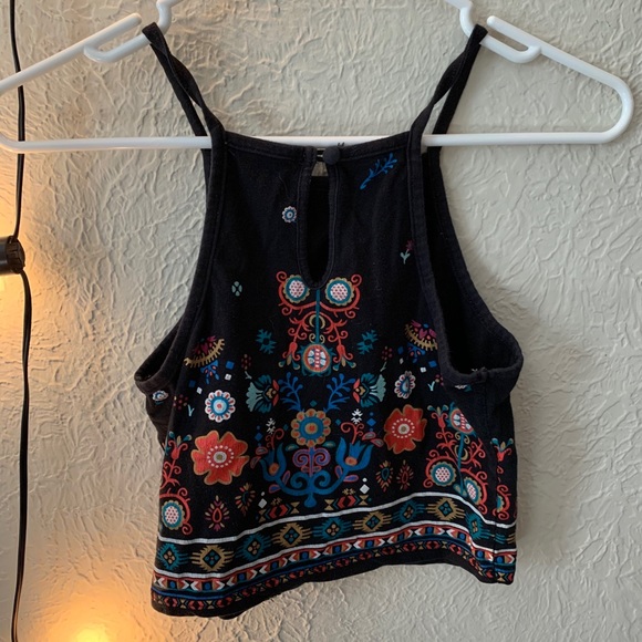 Crop top - Picture 2 of 2